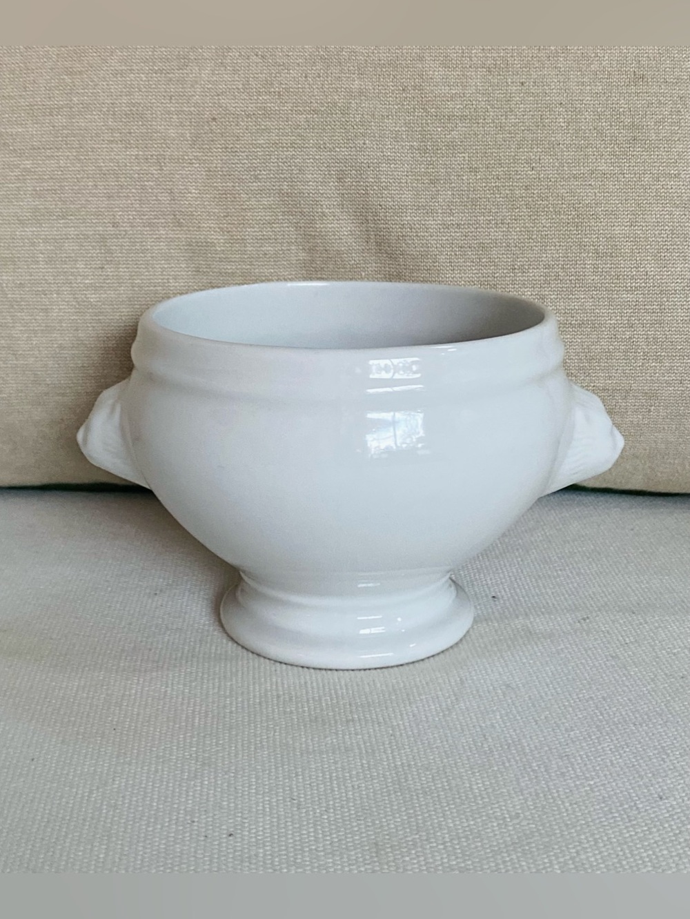 BIA Cordon Bleu White Porcelain Lion’s Head Soup Bowl Planter Pot Made in Brazil